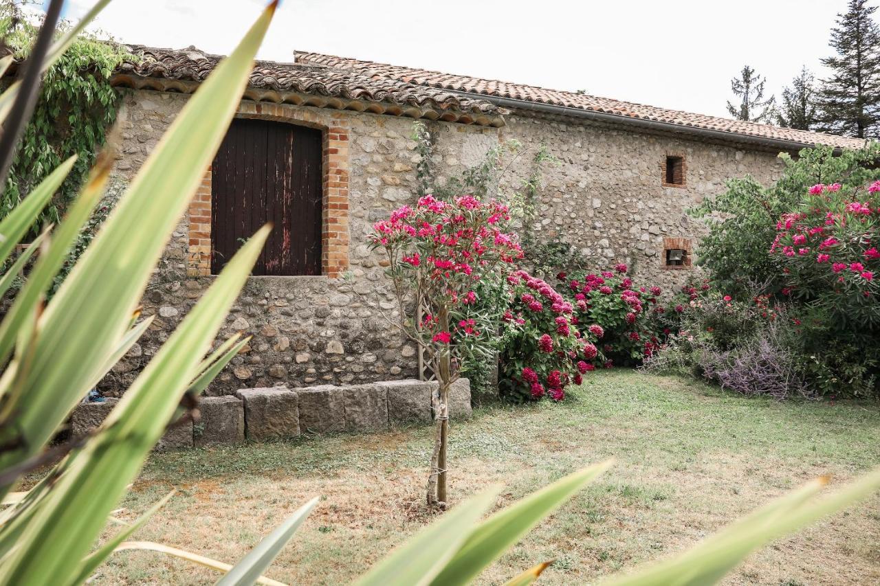 Gîte Mon Paradis Vallon-Pont-dʼArc Extérieur photo